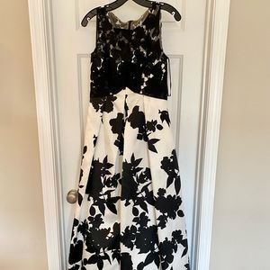Carmen Marc Valvo Infusion Gown